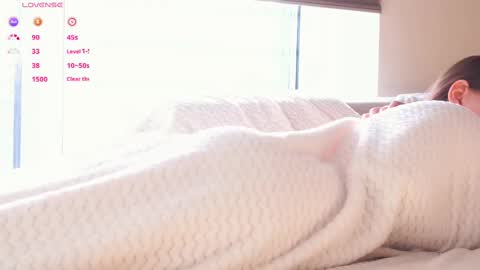 Snapshot of rowenahallman chatting on 03.05.25 Michelle online show from 03.05.25