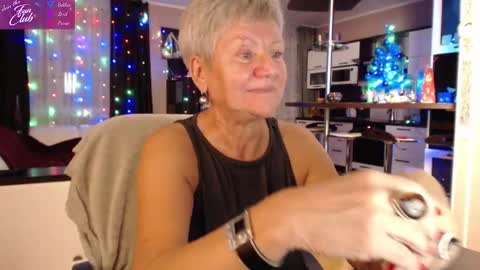 Roxana online show from 12.31.24