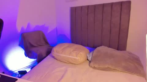 Roxane online show from 02.12.26