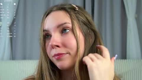 roxannastoo online show from 11.15.25