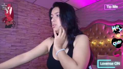 roxanne_han online show from 09.22.25