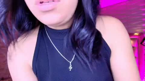roxanne_han online show from 10.06.25