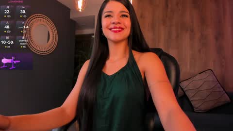 Roxanne Hill  online show from 12.19.24