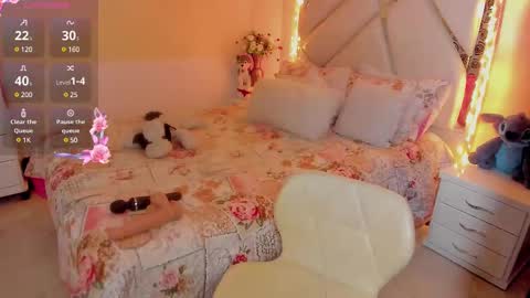 Snapshot of roxannkanneth_ chatting on 03.06.25 roxannkanneth_ online show from 03.06.25