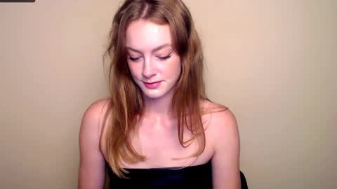 Snapshot of roxasemi_ chatting on 09.14.25 Roxa online show from 09.14.25