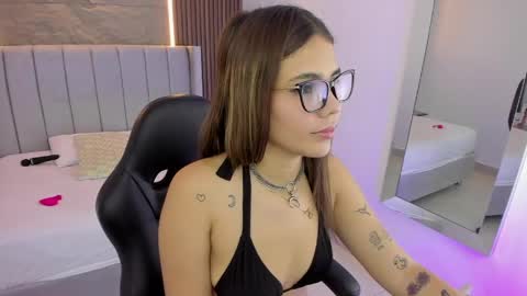 R O X Y  online show from 05.23.26
