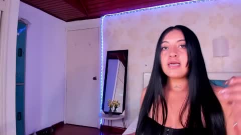 roxie_wild online show from 04.11.26