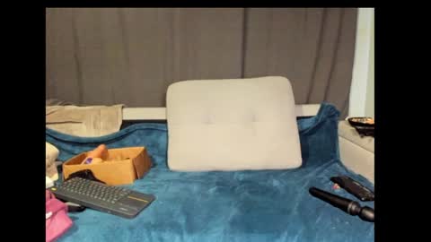 Snapshot of roxihazeleyes chatting on 01.18.25 roxihazeleyes online show from 01.18.25