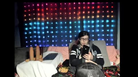 Snapshot of roxihazeleyes chatting on 01.30.25 roxihazeleyes online show from 01.30.25