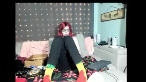 Snapshot of roxihazeleyes chatting on 02.09.25 roxihazeleyes online show from 02.09.25