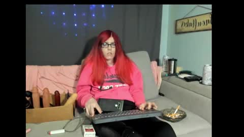 Snapshot of roxihazeleyes chatting on 02.13.25 roxihazeleyes online show from 02.13.25