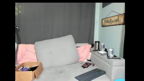 Snapshot of roxihazeleyes chatting on 03.01.25 roxihazeleyes online show from 03.01.25