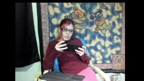 Snapshot of roxihazeleyes chatting on 03.07.25 roxihazeleyes online show from 03.07.25