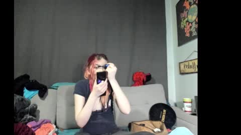 Snapshot of roxihazeleyes chatting on 09.14.25 roxihazeleyes online show from 09.14.25