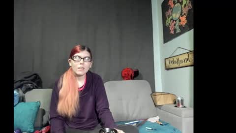 Snapshot of roxihazeleyes chatting on 09.20.25 roxihazeleyes online show from 09.20.25