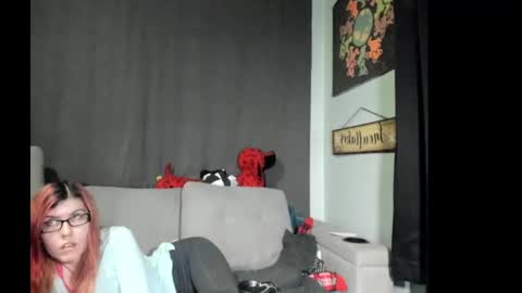 Snapshot of roxihazeleyes chatting on 10.03.25 roxihazeleyes online show from 10.03.25