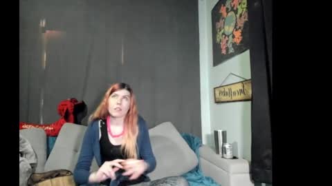 Snapshot of roxihazeleyes chatting on 10.05.25 roxihazeleyes online show from 10.05.25