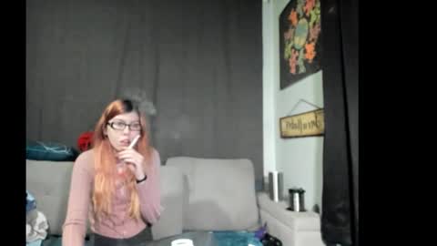 Snapshot of roxihazeleyes chatting on 10.16.25 roxihazeleyes online show from 10.16.25