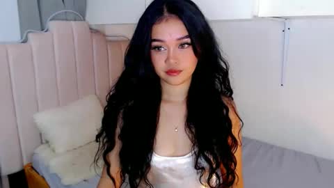 Snapshot of roxxy_blossom chatting on 09.14.25 roxxy_blossom online show from 09.14.25