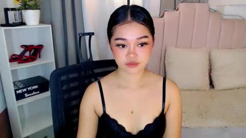 Snapshot of roxxy_blossom chatting on 09.27.25 roxxy_blossom online show from 09.27.25