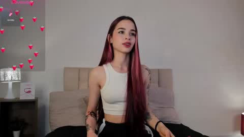 Snapshot of roxxy_mora chatting on 02.17.25 Roxxy online show from 02.17.25