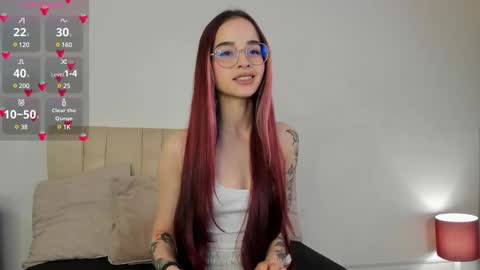 Snapshot of roxxy_mora chatting on 02.21.25 Roxxy online show from 02.21.25