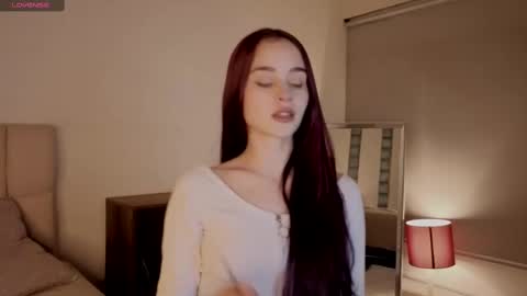 Snapshot of roxxy_mora chatting on 09.15.25 Roxxy online show from 09.15.25