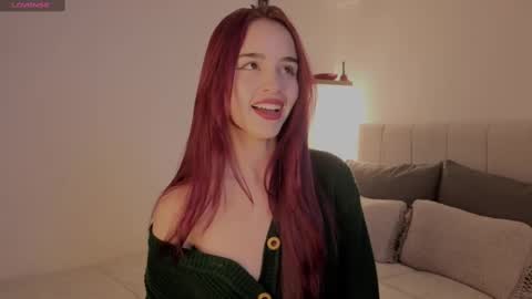 Snapshot of roxxy_mora chatting on 09.26.25 Roxxy online show from 09.26.25