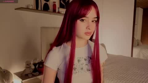 Snapshot of roxxy_mora chatting on 10.10.25 Roxxy online show from 10.10.25