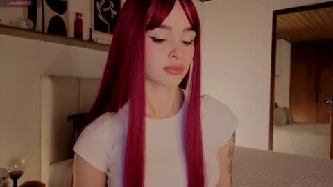 Snapshot of roxxy_mora chatting on 10.14.25 Roxxy online show from 10.14.25