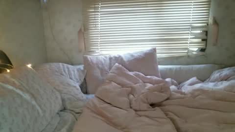 Roxxy Skyy online show from 04.30.26