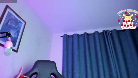 Snapshot of roxy_clark chatting on 02.28.25 Annah online show from 02.28.25