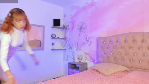 roxy_jones_ online show from 02.10.25