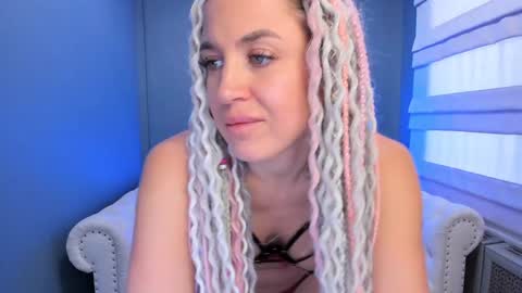 Roxy online show from 12.04.24