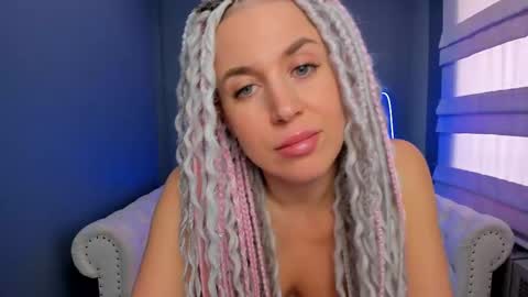 Roxy online show from 02.16.25