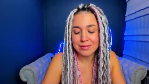 Roxy online show from 11.21.25