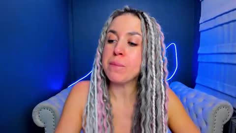 Roxy online show from 01.14.26