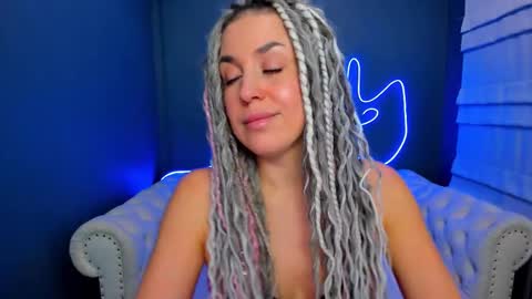 Roxy online show from 02.12.26