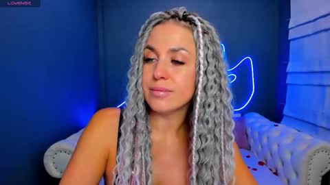 Roxy online show from 03.14.26