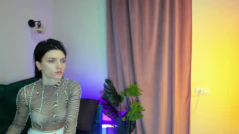 roxy_riot_ online show from 02.01.25