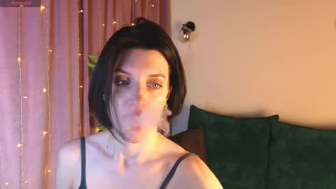 roxy_riot_ online show from 02.04.25