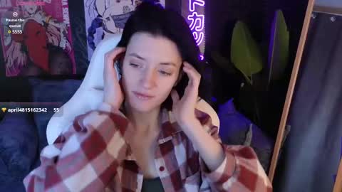 roxy_riot_ online show from 02.21.25