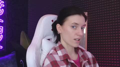 roxy_riot_ online show from 03.03.25