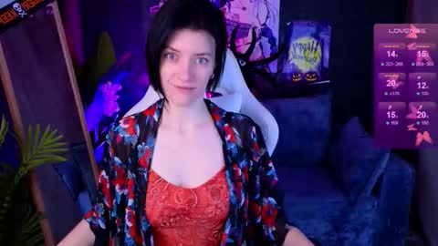 roxy_riot_ online show from 10.30.25