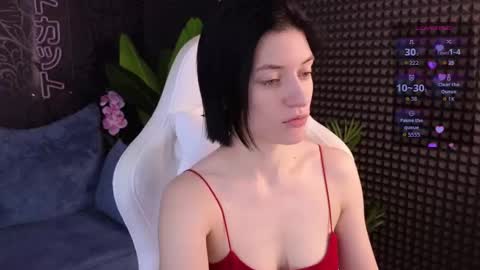 roxy_riot_ online show from 11.25.25