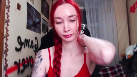 Snapshot of roxy_silver chatting on 04.23.26 Roxy online show from 04.23.26