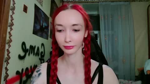 Snapshot of roxy_silver chatting on 05.06.26 Roxy online show from 05.06.26