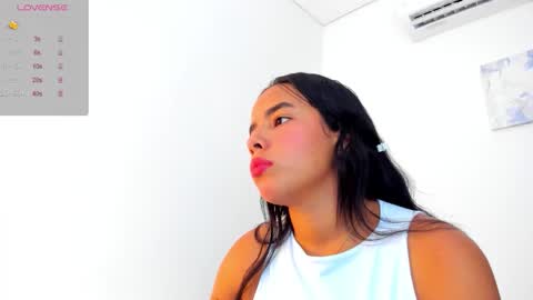 Snapshot of roxy_stone1 chatting on 02.03.26 roxy_stone1 online show from 02.03.26