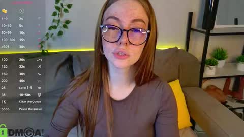 Snapshot of roxy_sunny chatting on 10.26.25 Roxy GMT2 Mon 10 AM - 4 PMTue 10 AM - 4 PM Wed 10 AM - 4 PM Sat 10 AM - 4 PM Sun 10 AM - 4 PM. online show from 10.26.25