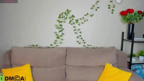 Snapshot of roxy_sunny chatting on 11.13.25 Roxy GMT2 Mon 10 AM - 4 PMTue 10 AM - 4 PM Wed 10 AM - 4 PM Sat 10 AM - 4 PM Sun 10 AM - 4 PM. online show from 11.13.25